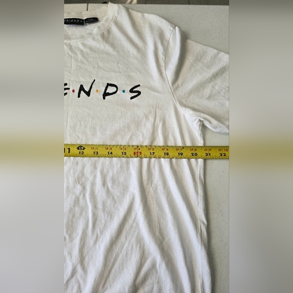 FRIENDS Letter T-shirt size L - Picture 8 of 11
